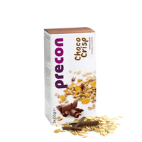 Ein Precon ChocoCrisp Riegel, perfekt als Mahlzeitersatz für eine Diät zur Gewichtsabnahme, wird vor weißer Verpackung mit lila und brauner Schrift sowie Abbildungen von Cerealien und Schokolade präsentiert.