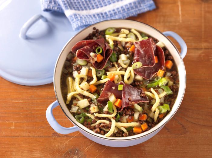 Linsentopf-mit-Spaetzle_V1.jpg