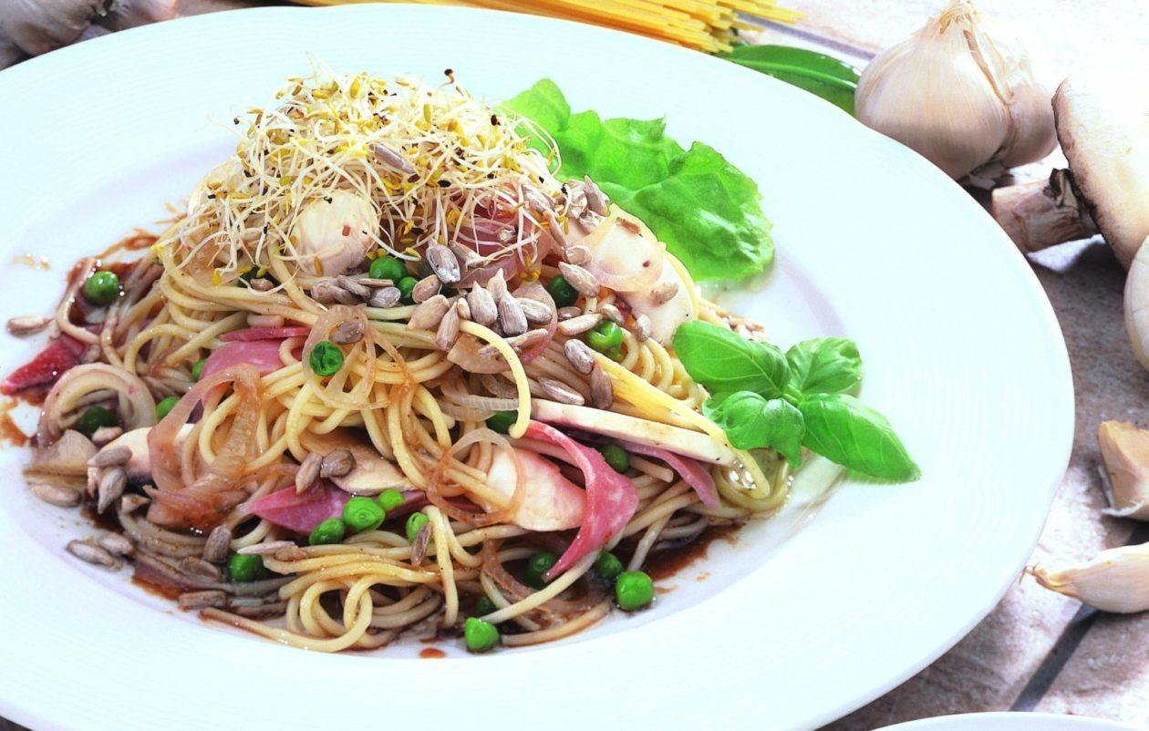 nudelsalat-mit-alfalfasprossen Nudelsalat mit Alfalfasprossen - BCM Diät Rezepte.at