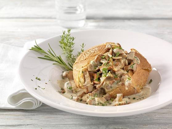1082 Ragout Edelpilze Ragout von Edelpilzen mit gerösteten Pinienkernen - BCM Diät Rezepte.at