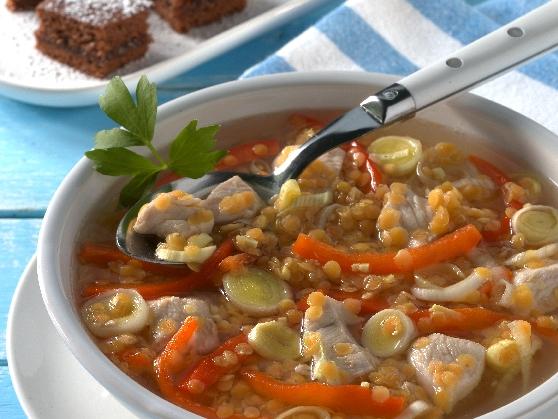 55 Gefluegelsuppe Honigkuchen Geflügelsuppe mit roten Linsen und Honigkuchenschnitten - BCM Diät Rezepte.at