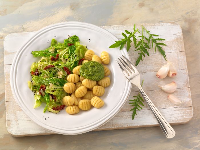 Gnocchi mit Rucola-Pesto und gebratenem Wirsing