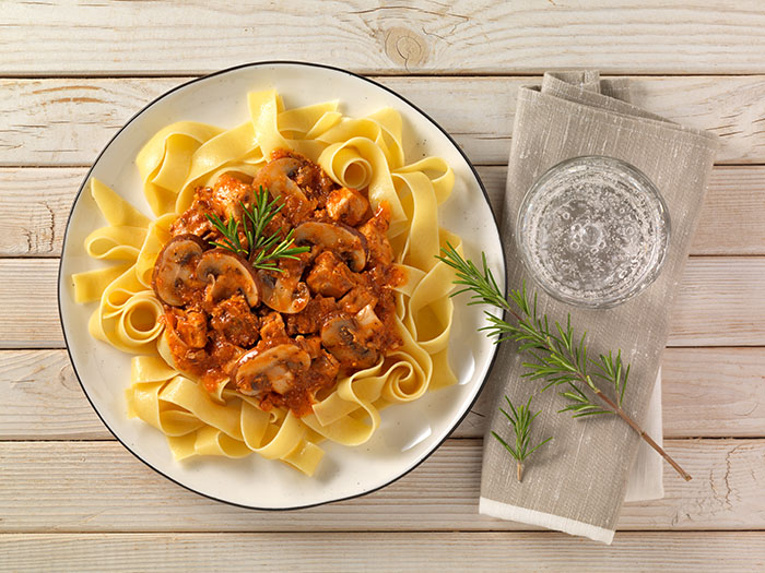 Gulasch mit Bandnudeln