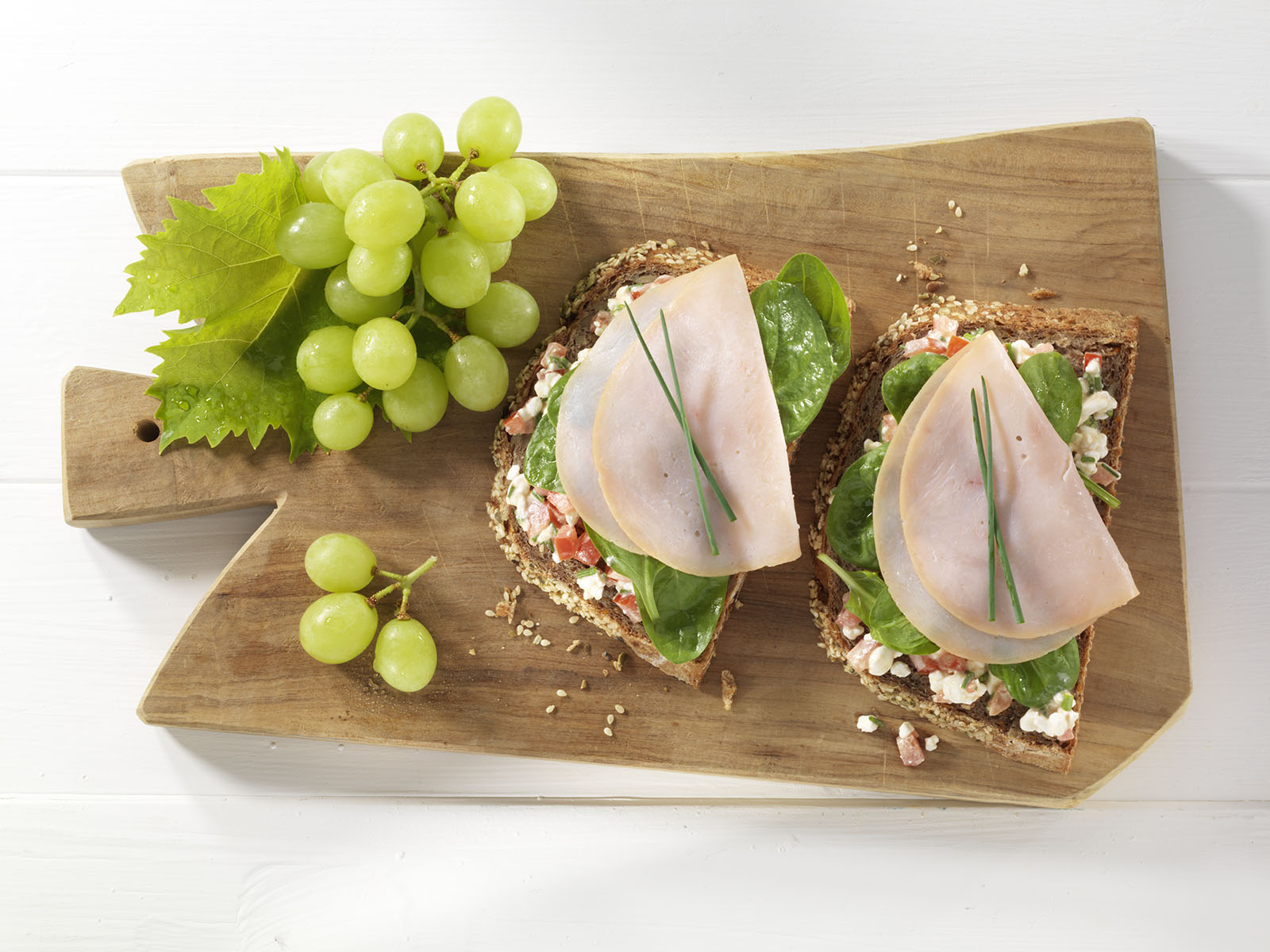 Vollkornbrot Tomaten Schnittlauch Putenbrust