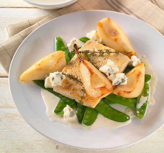 Gebratener Tofu mit Birne, Zuckerschoten und Gorgonzola